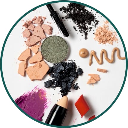 Kajal & Eyeliners