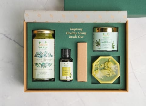 Daivik Moringa Grandeur Hamper 1