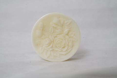 Daivik Moringa Glass Skin Soap | 100g