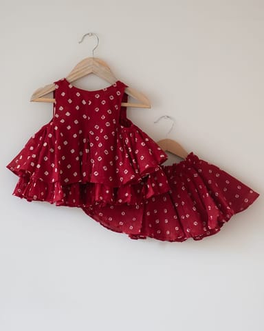 LTWT गुलाल कॉटन लाल बांधनी फ्लोई टॉप और स्कर्ट कोर्ड सेट